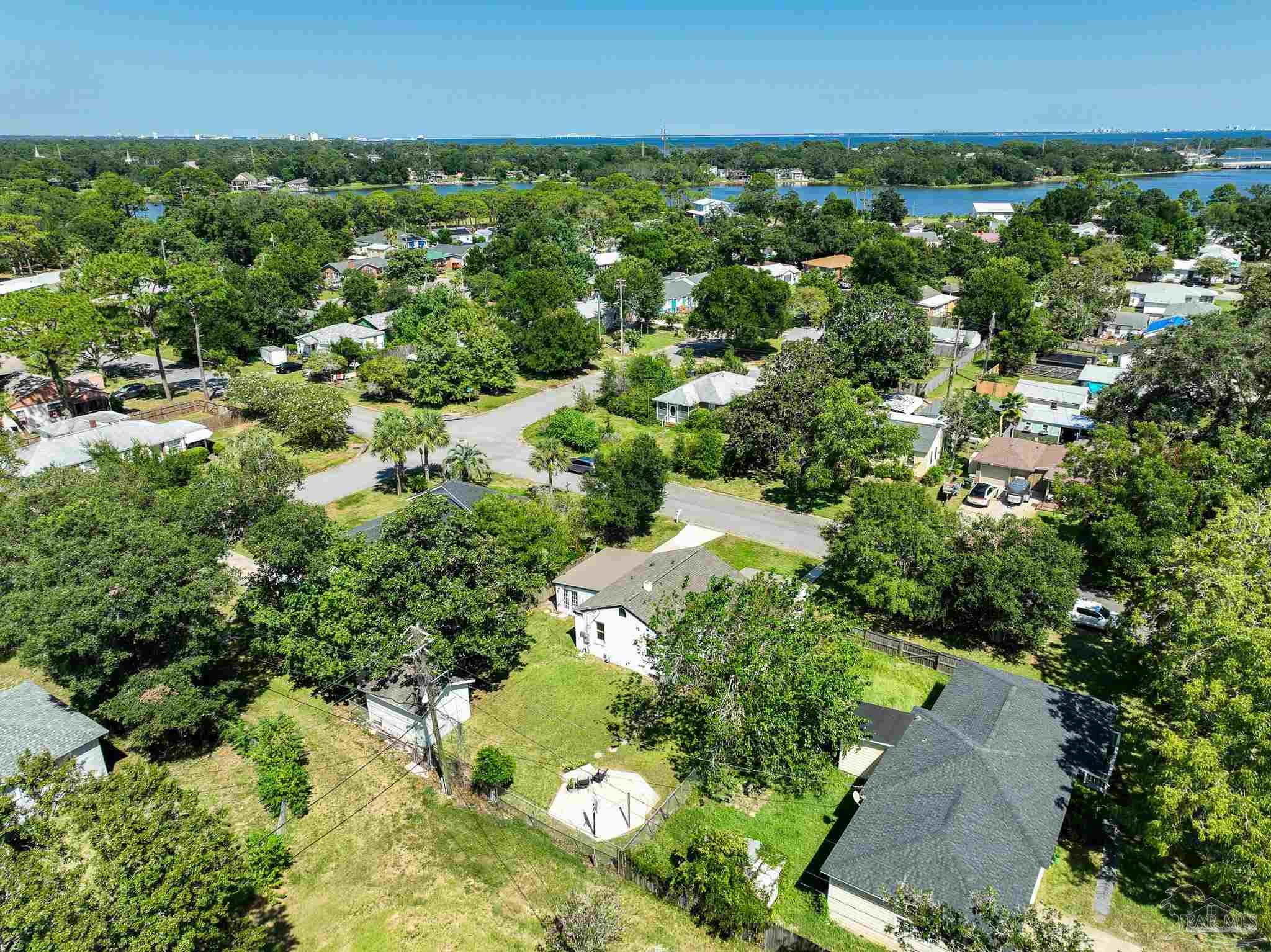 303 SE Syrcle Dr
