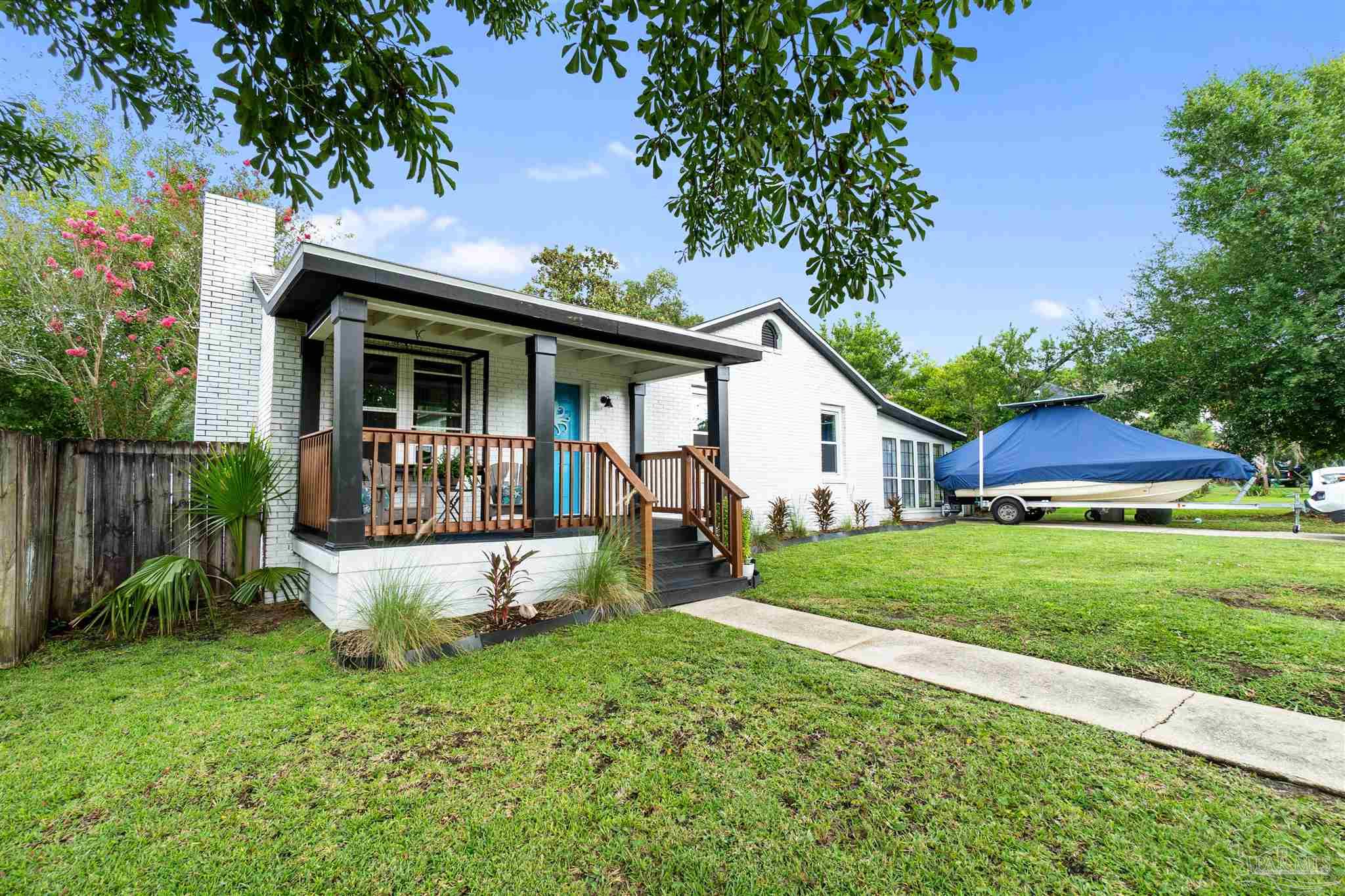 303 SE Syrcle Dr