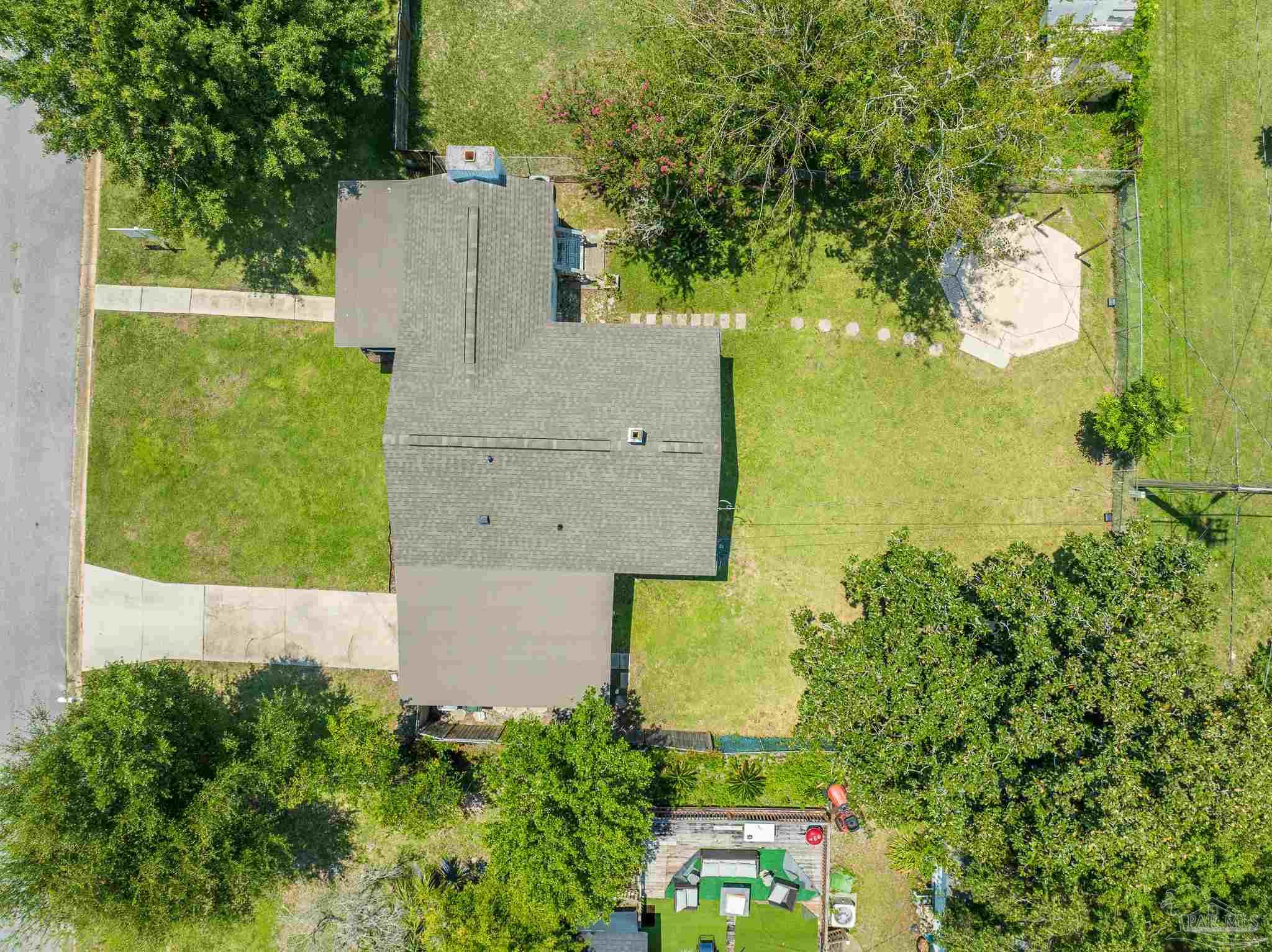 303 SE Syrcle Dr