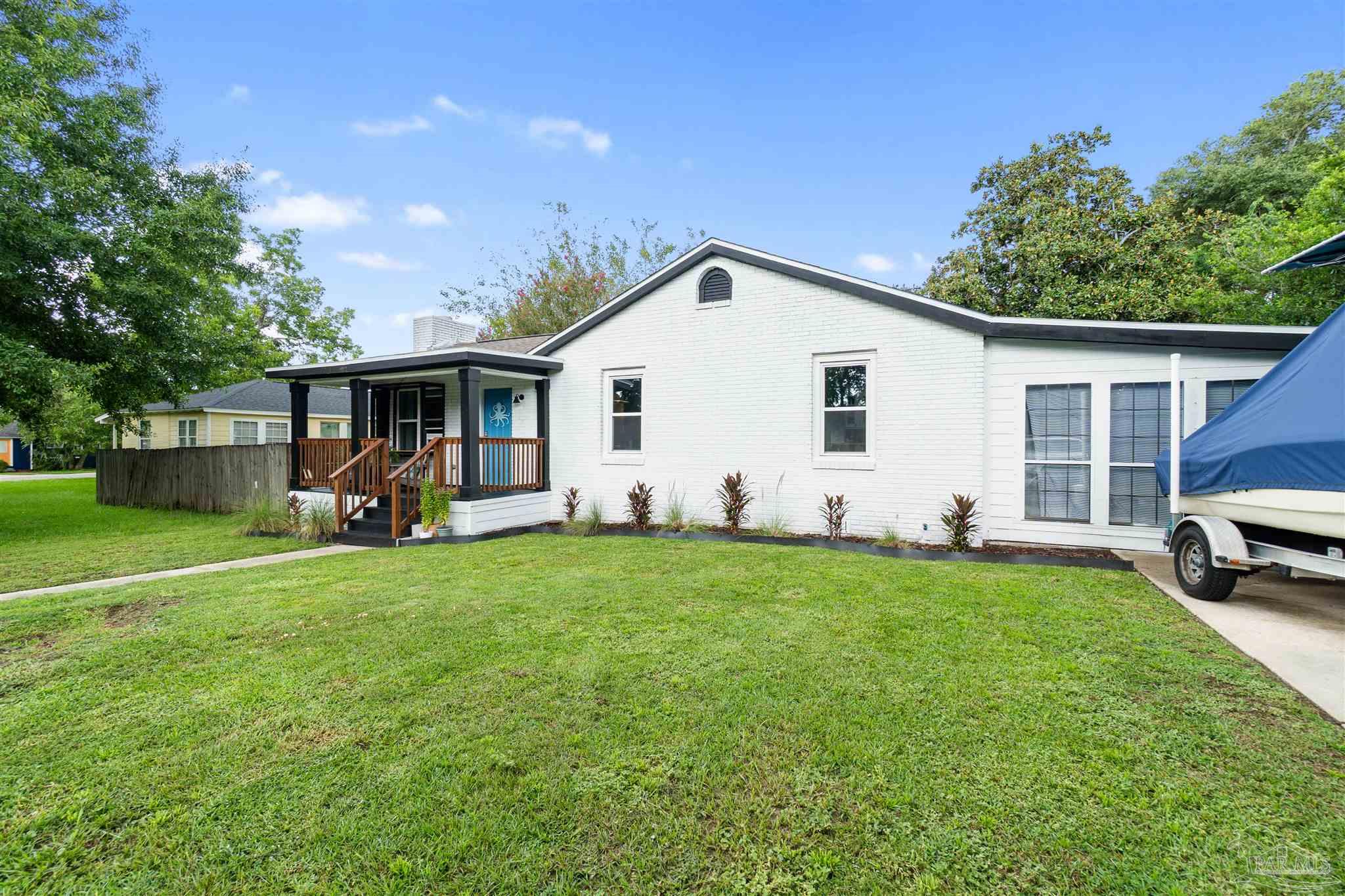 303 SE Syrcle Dr