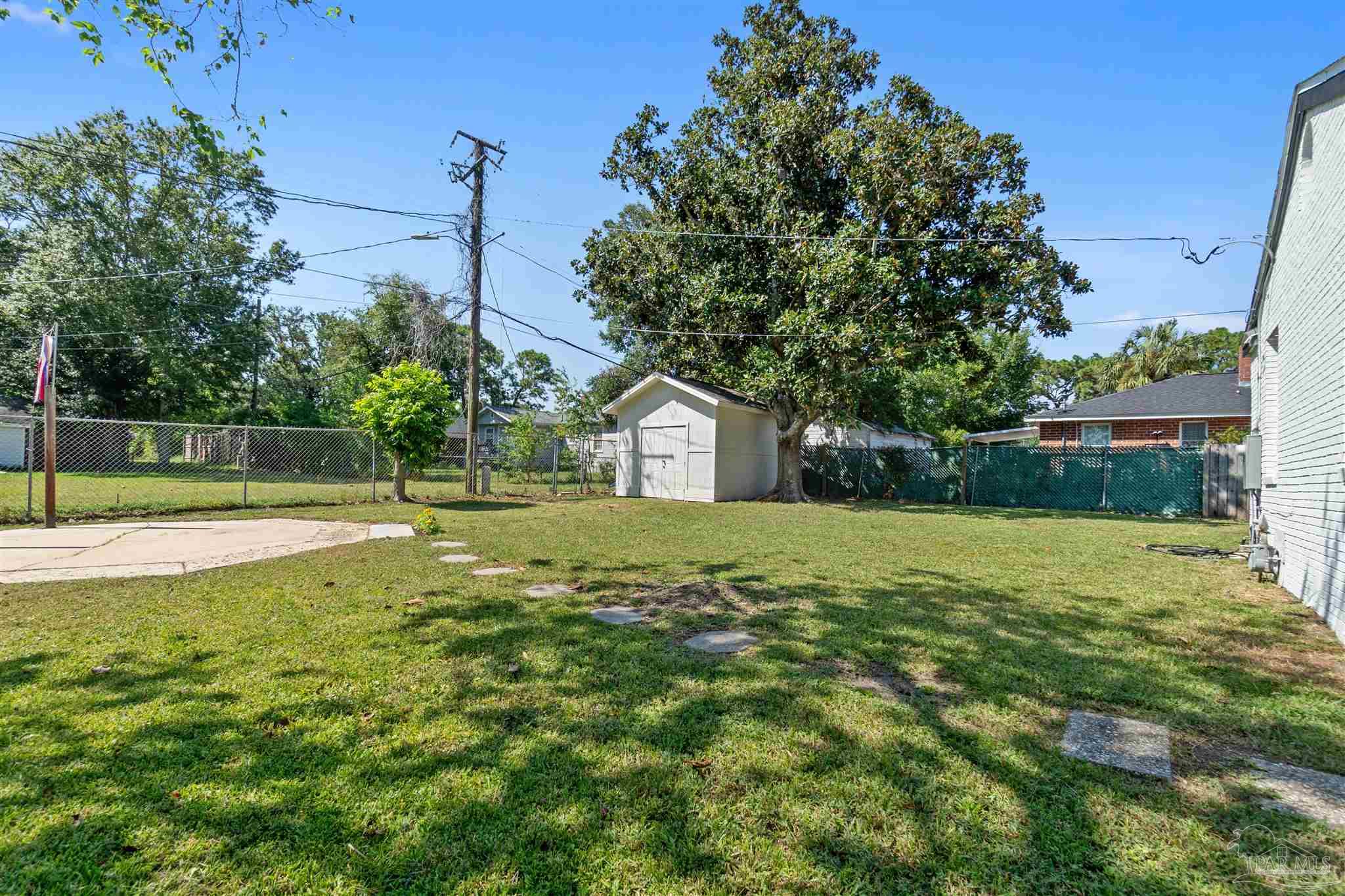 303 SE Syrcle Dr
