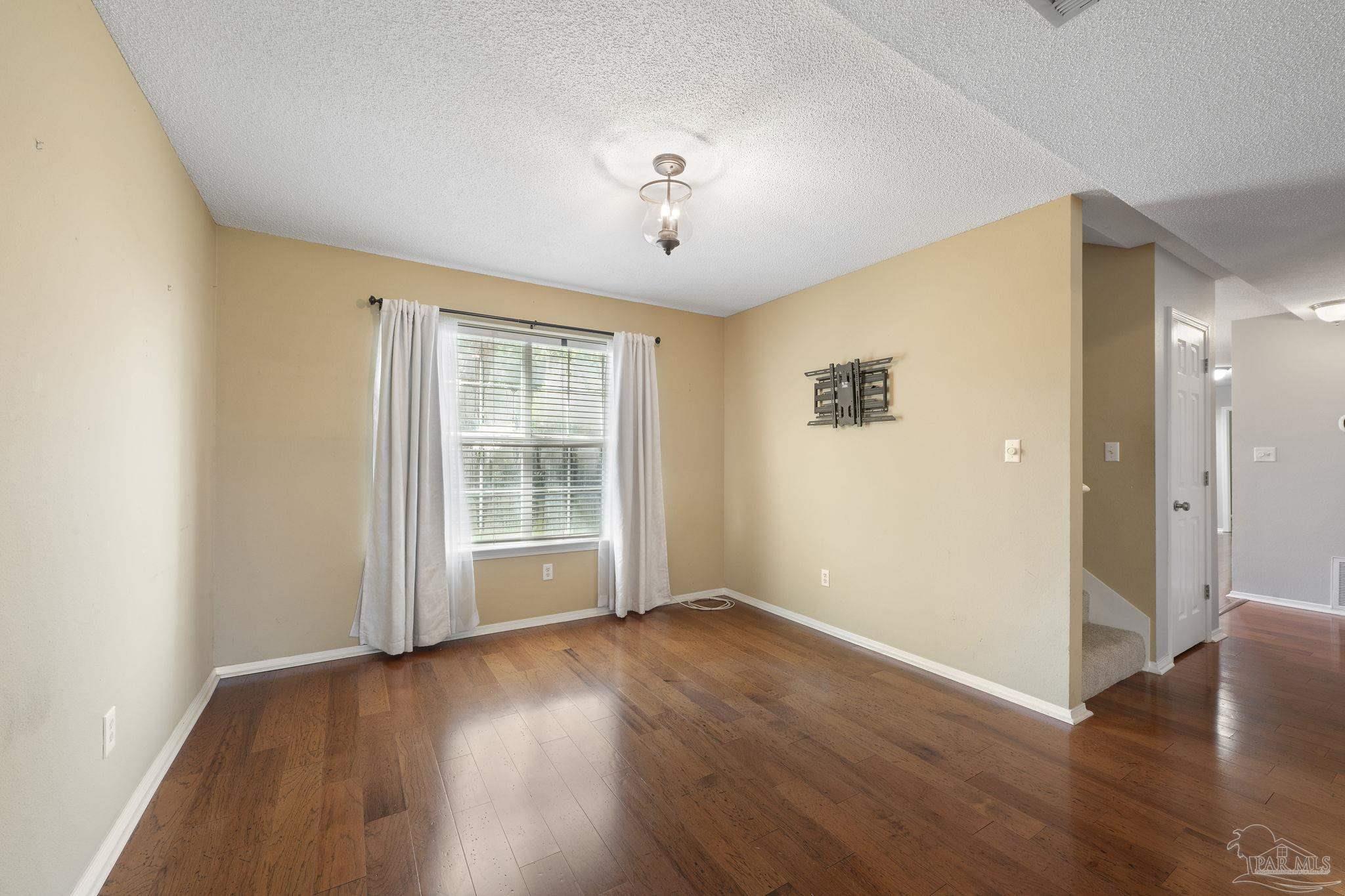 375 Mirabelle Dr