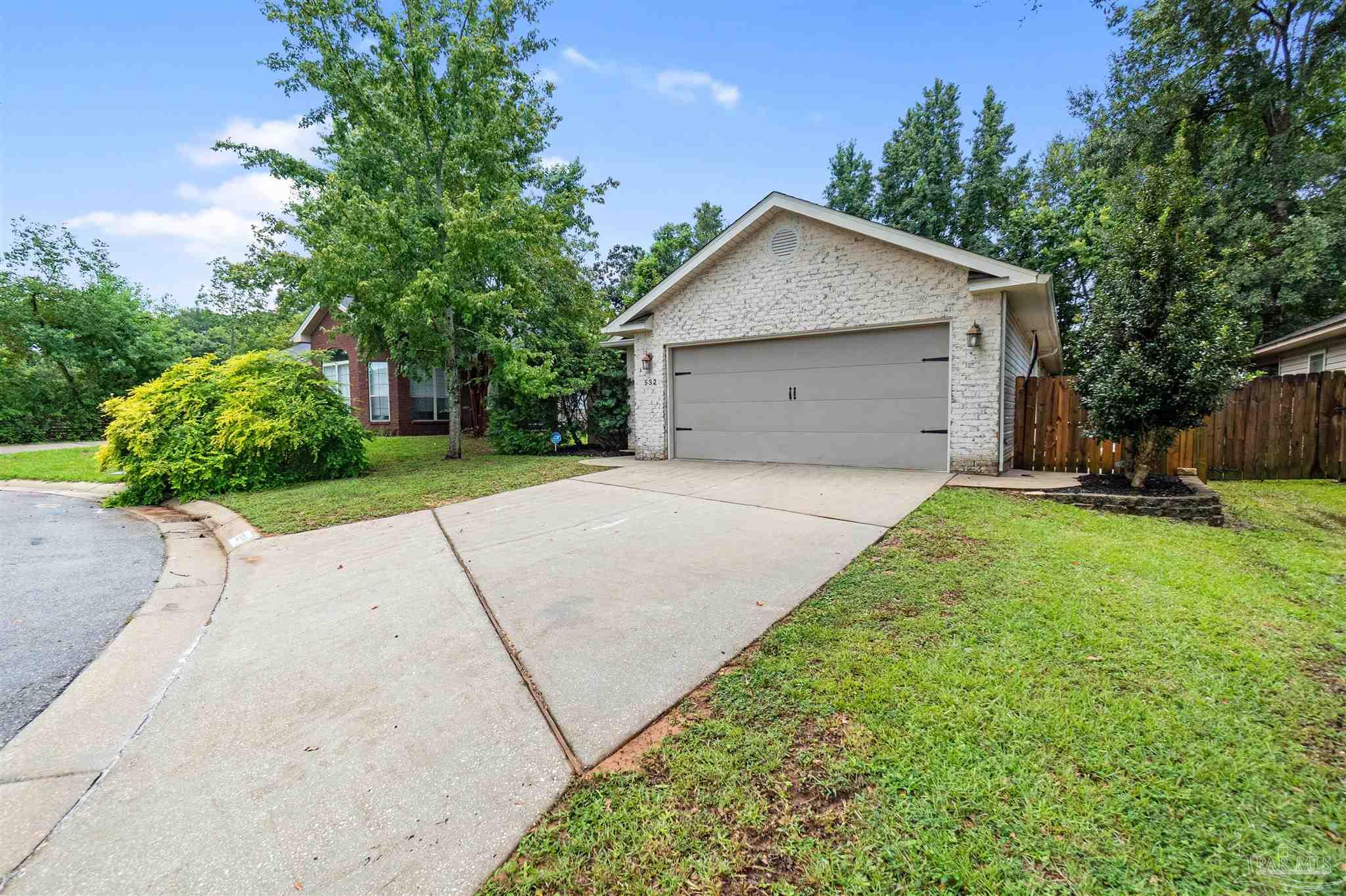 532 Edith Ln