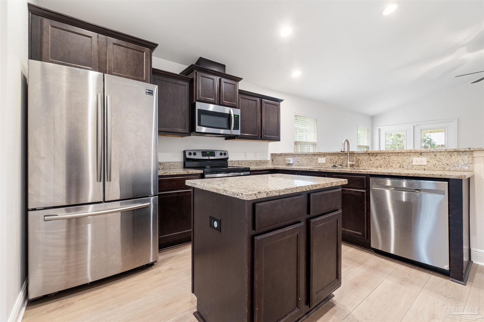 532 Edith Ln