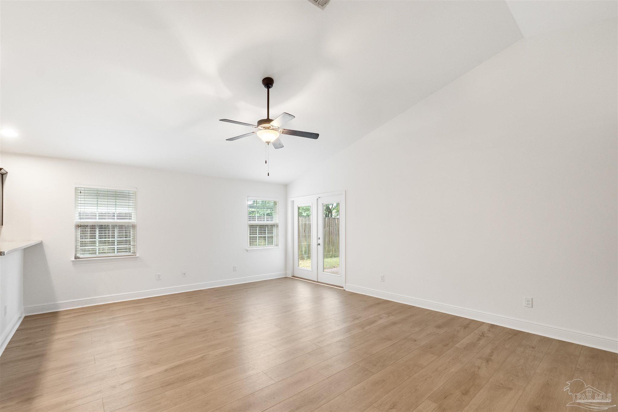532 Edith Ln
