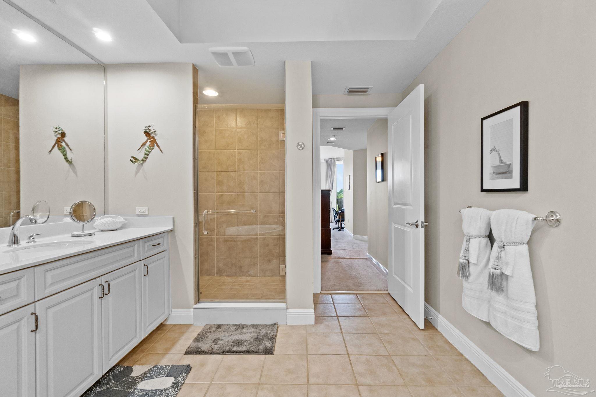 645 Lost Key Dr # 204