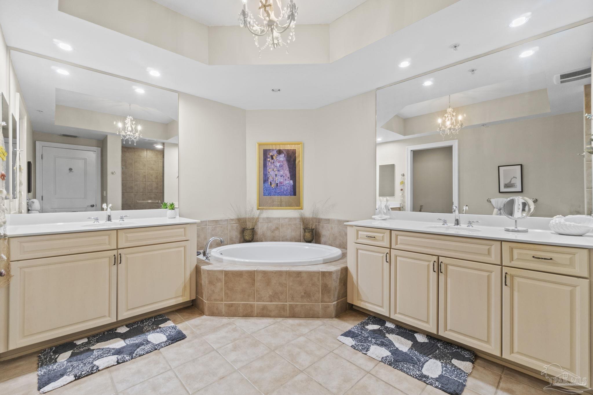 645 Lost Key Dr # 204