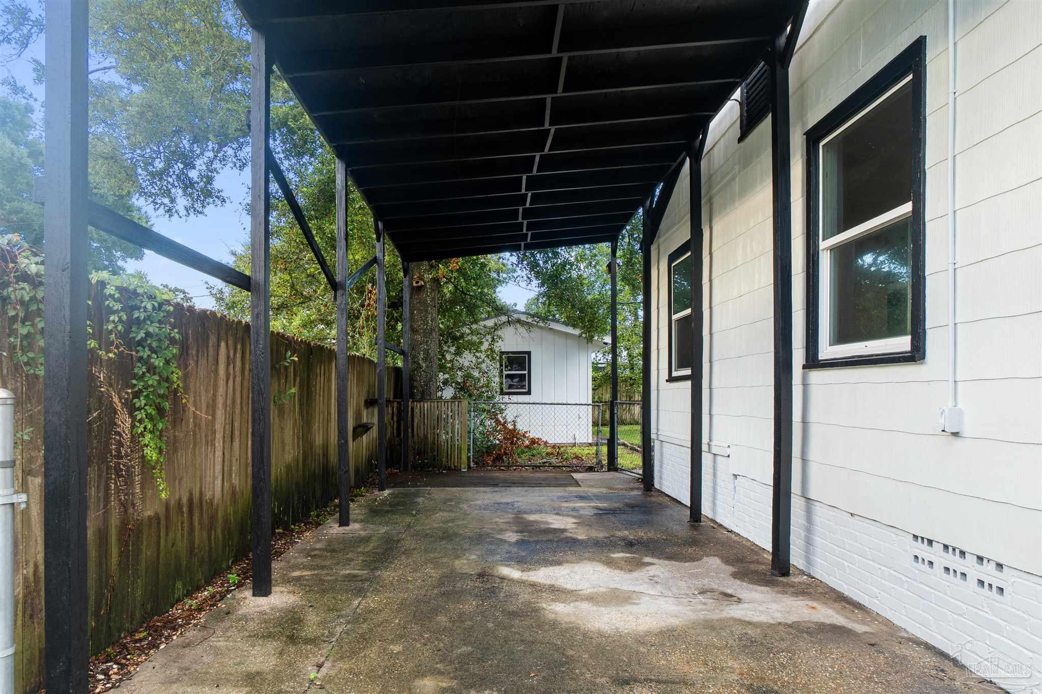 211 W Sunset Ave