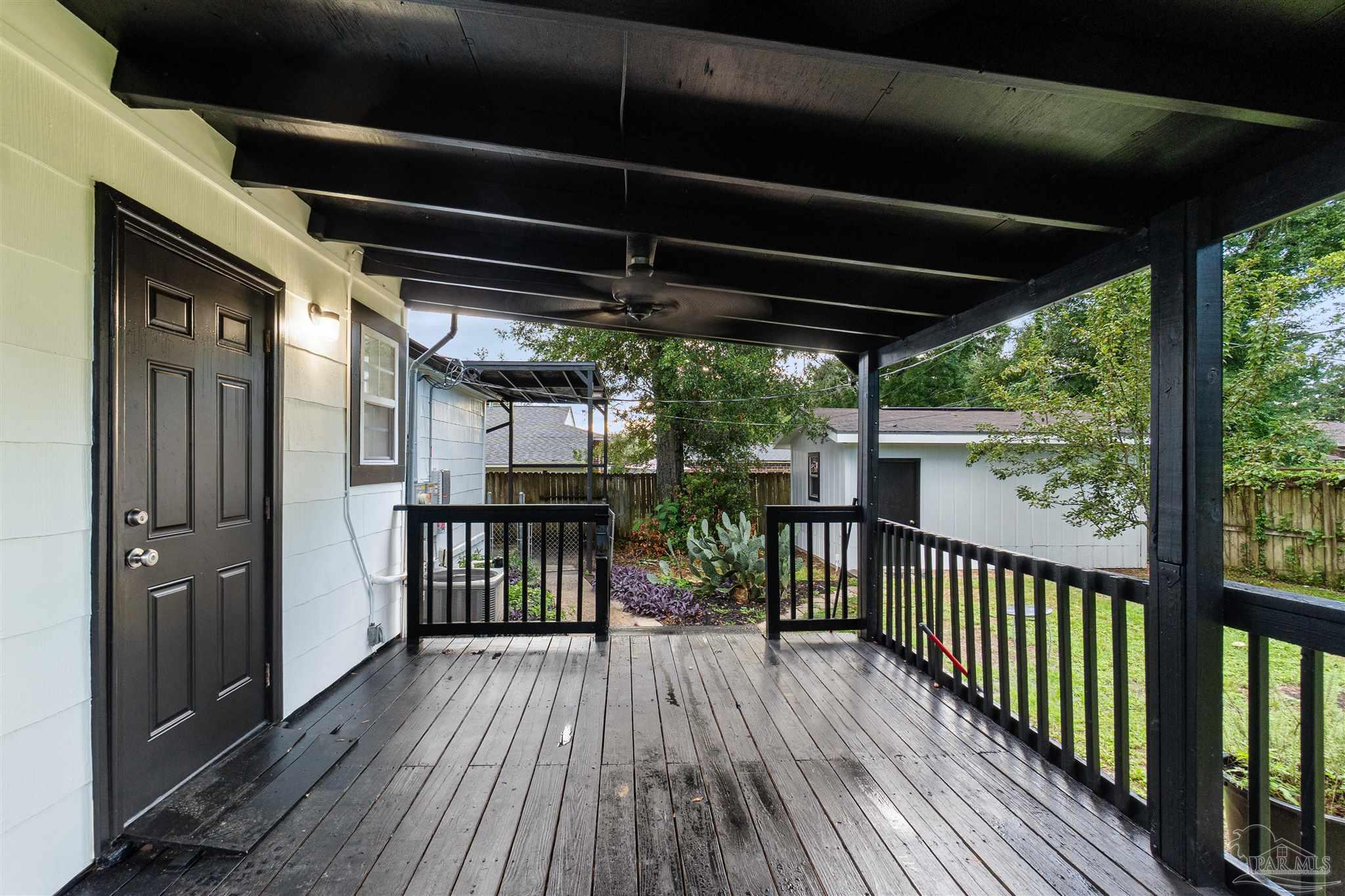 211 W Sunset Ave