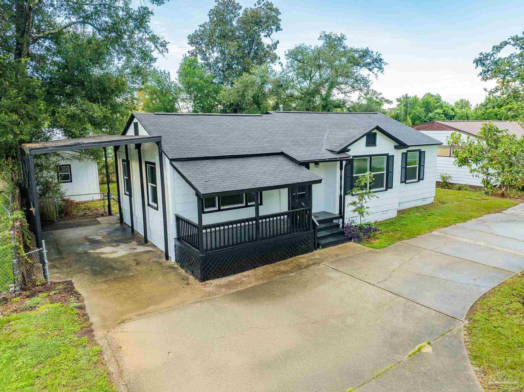 211 W Sunset Ave