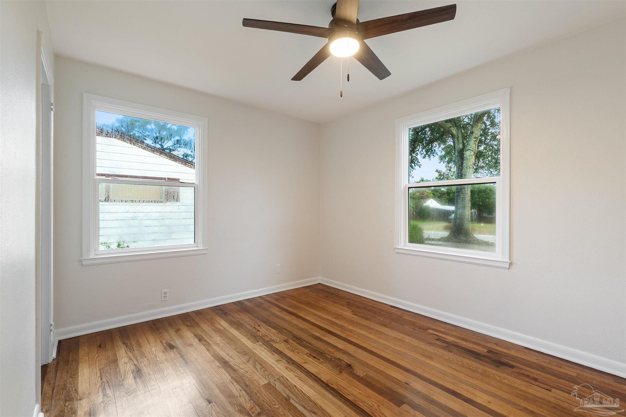 211 W Sunset Ave