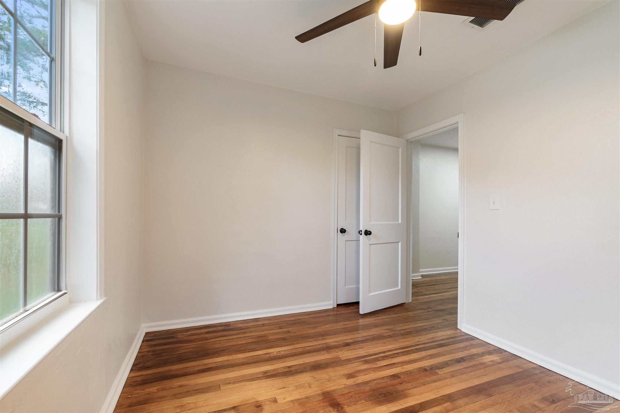 211 W Sunset Ave