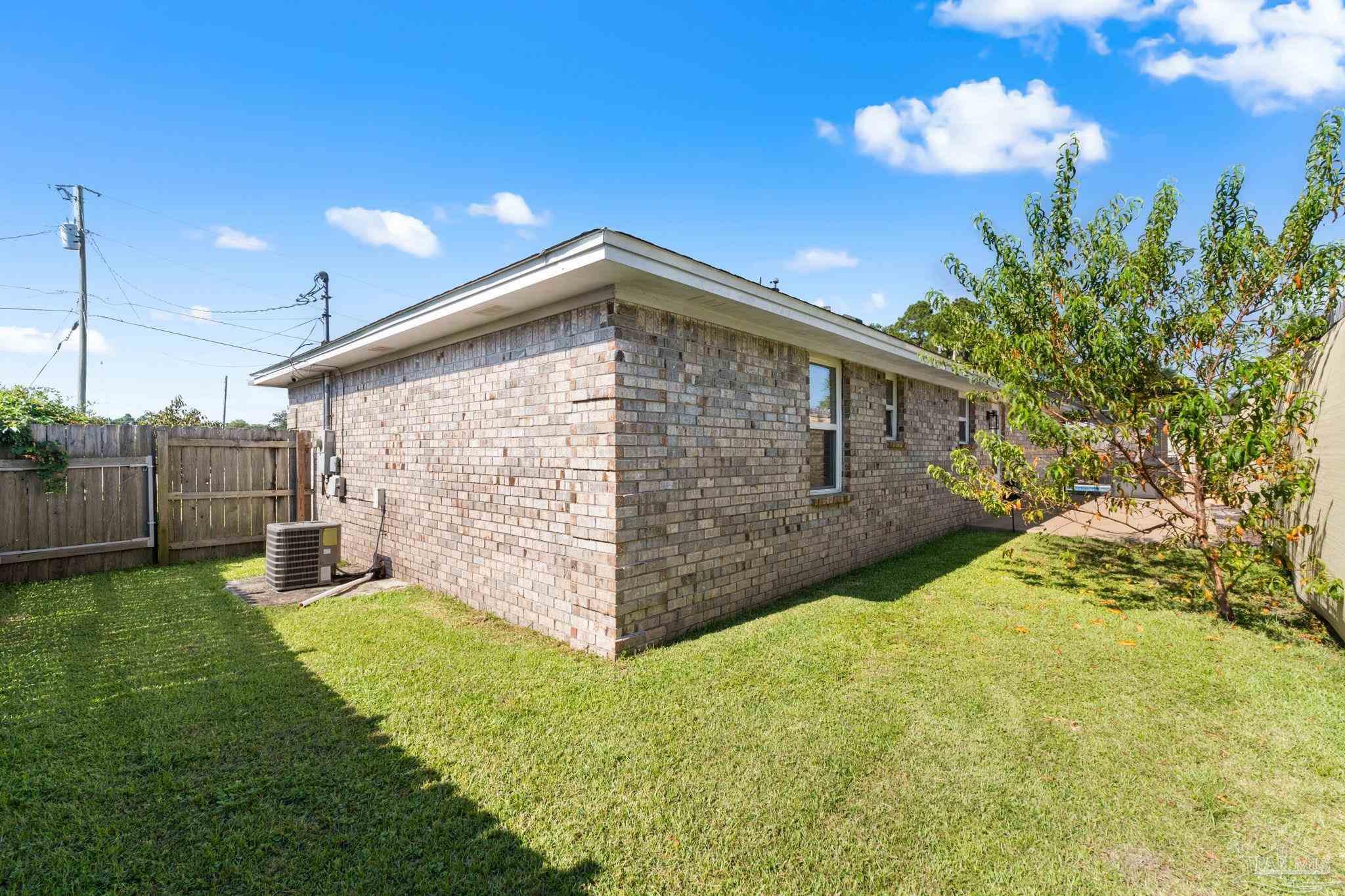 802 Amberway Dr