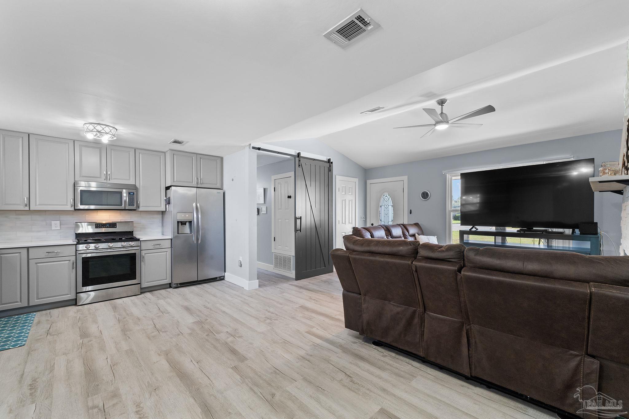 802 Amberway Dr