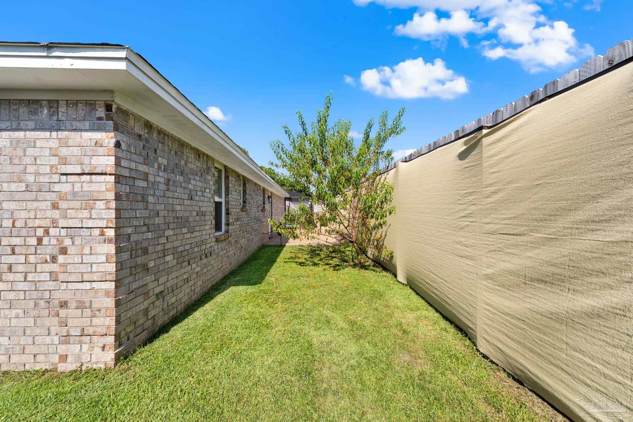 802 Amberway Dr