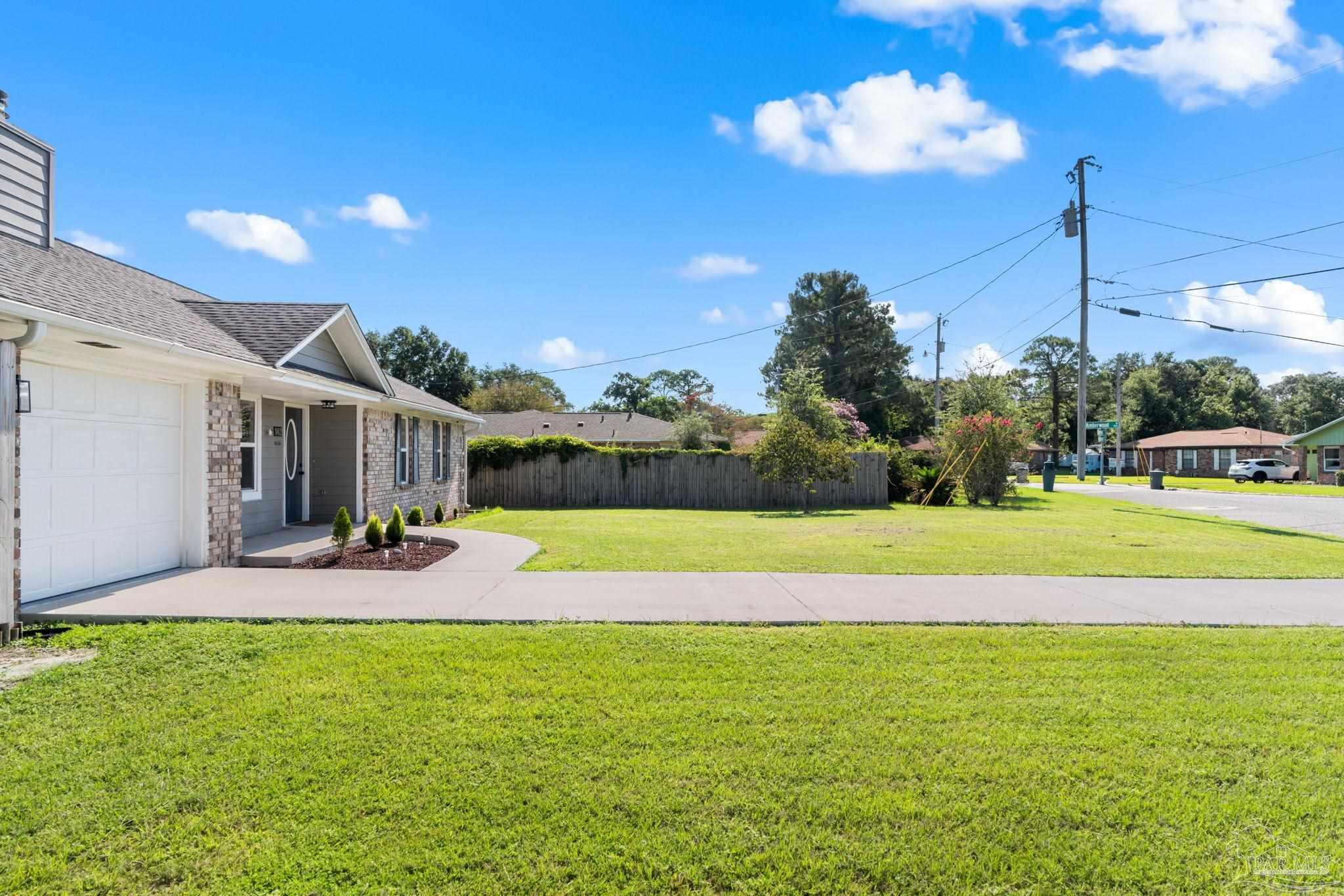 802 Amberway Dr