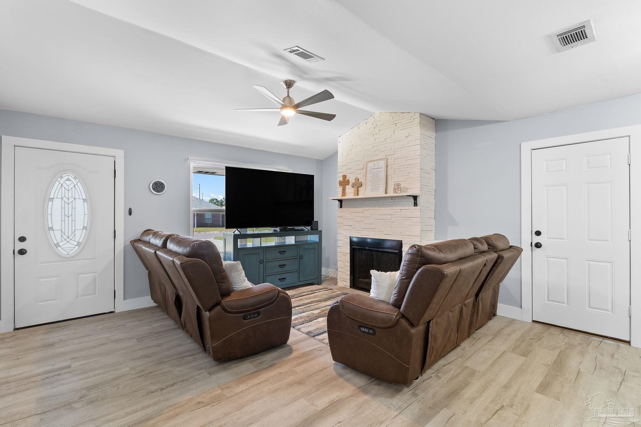 802 Amberway Dr