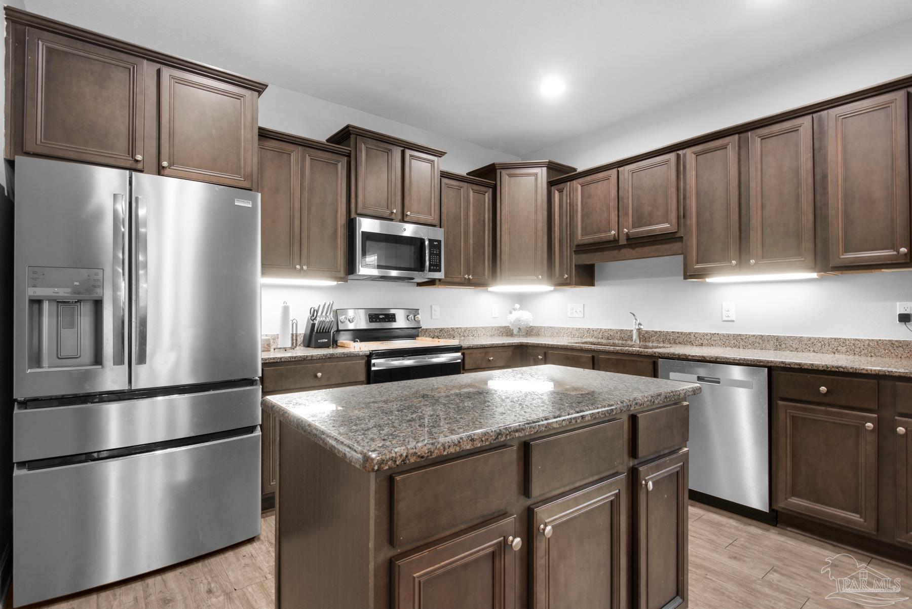 6311 Ladera Trl