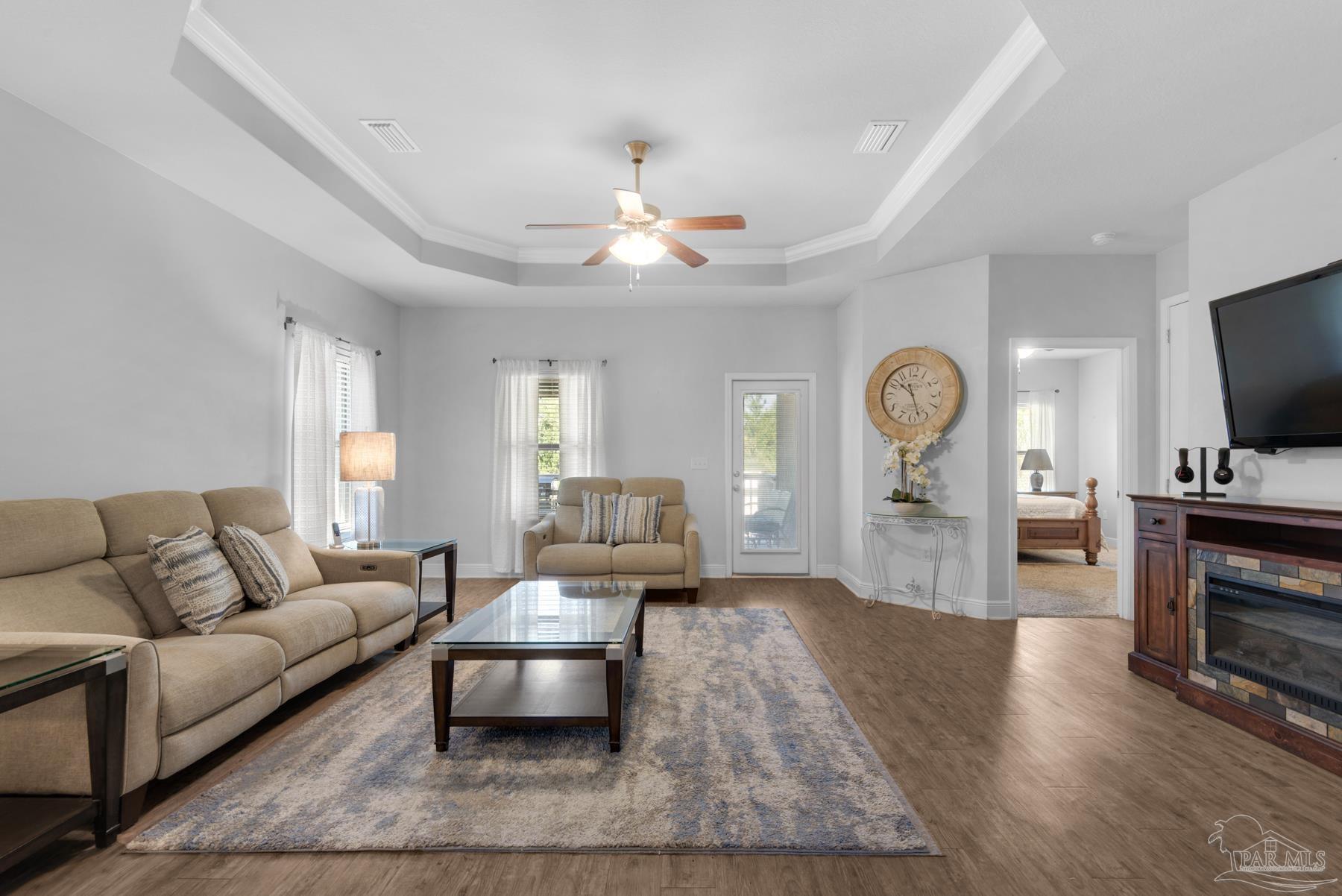 6311 Ladera Trl