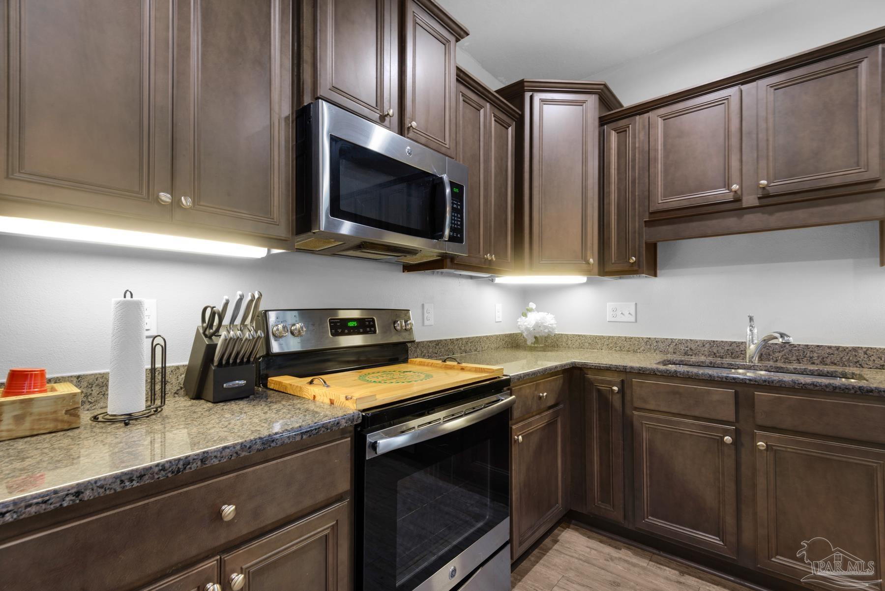 6311 Ladera Trl