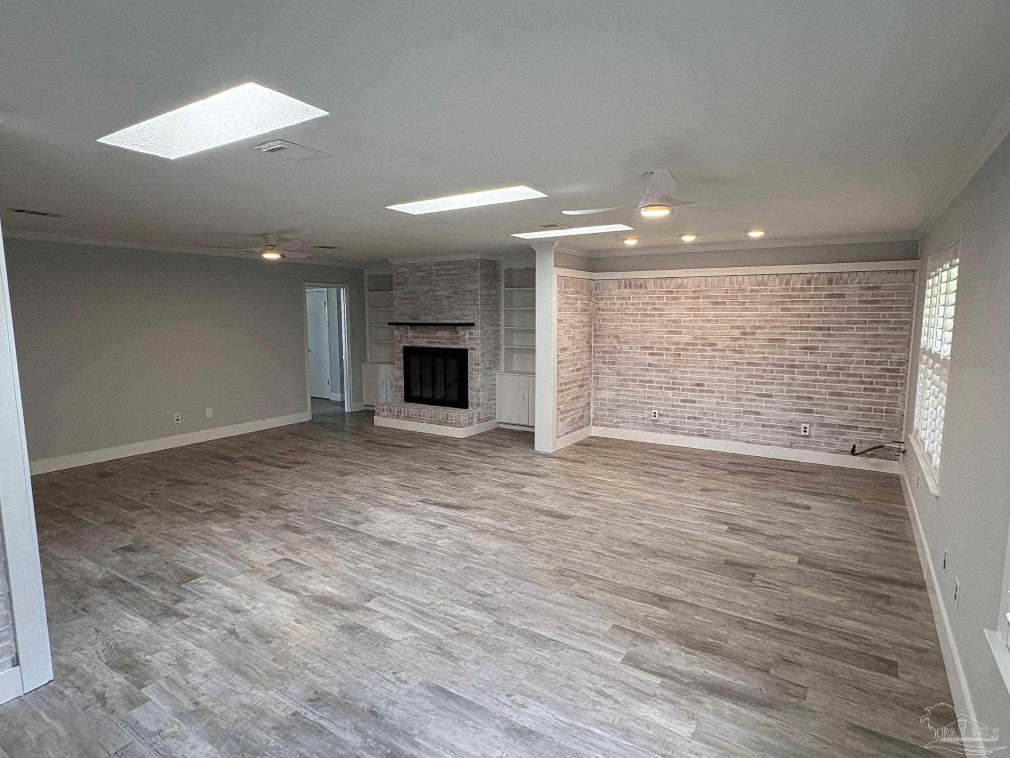 307 N 57th Ave