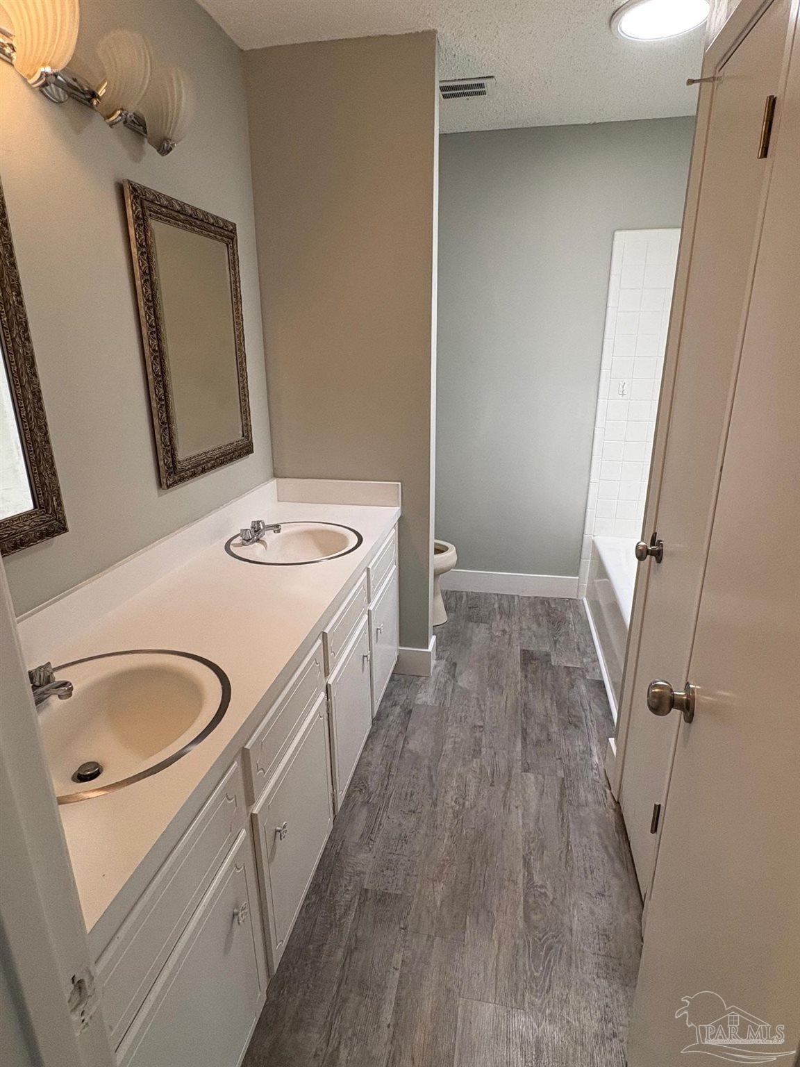 307 N 57th Ave