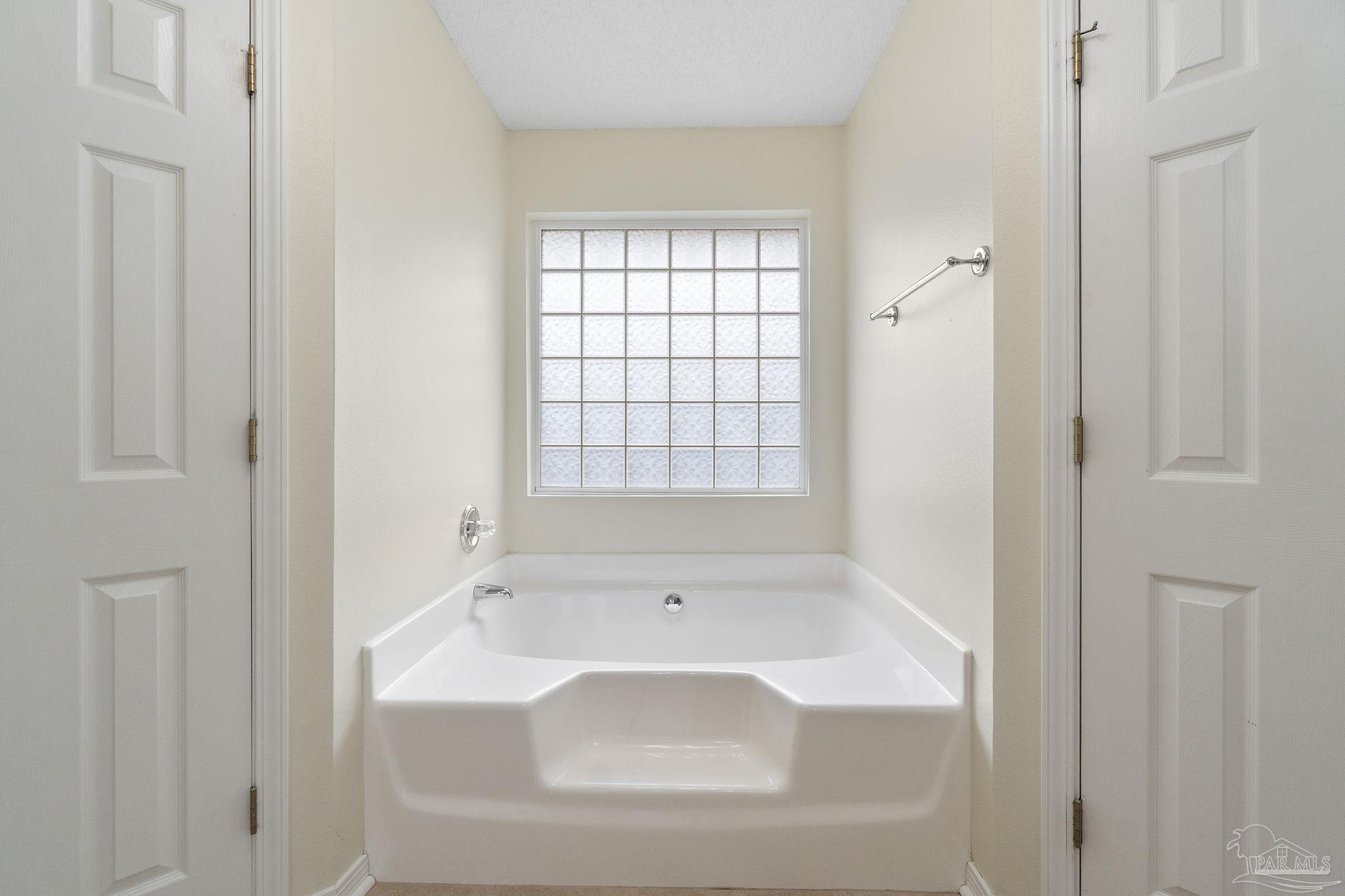 10905 Trellis Ln