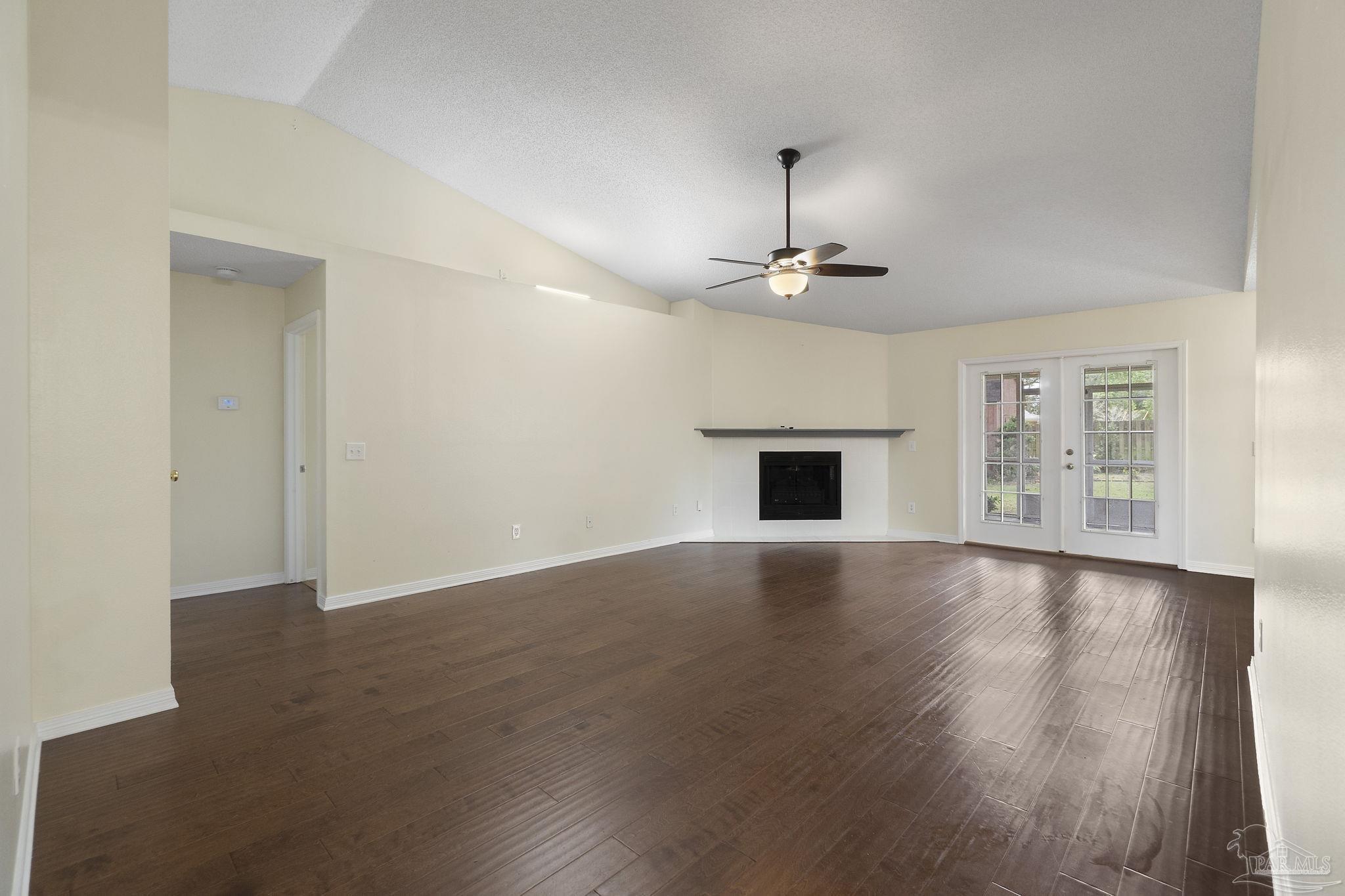 10905 Trellis Ln