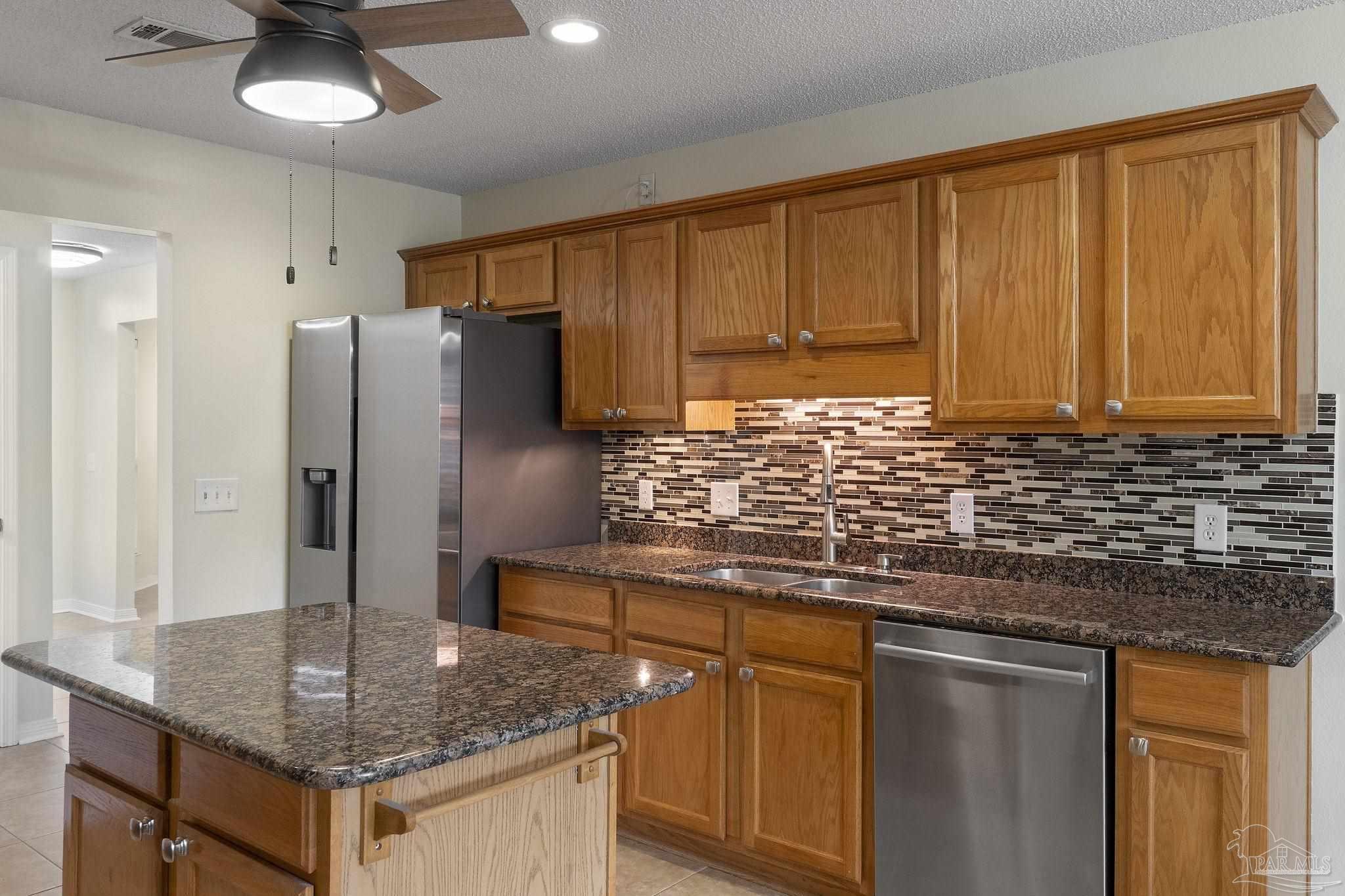 10905 Trellis Ln