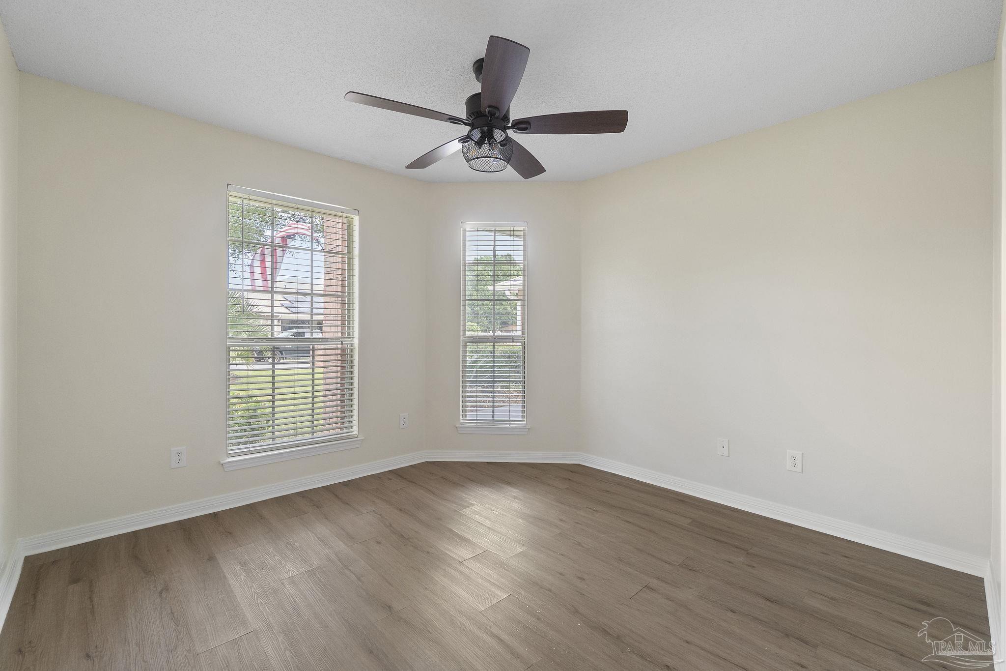 10905 Trellis Ln