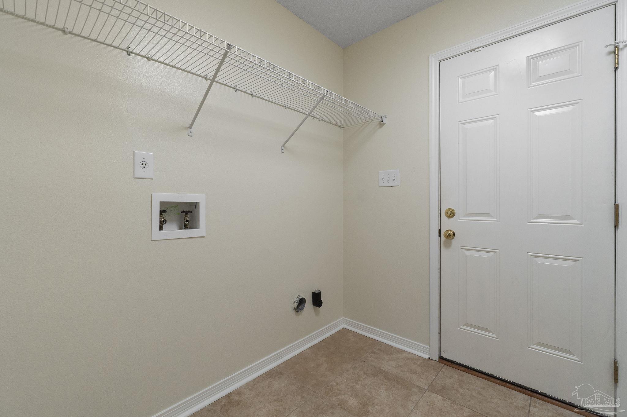10905 Trellis Ln
