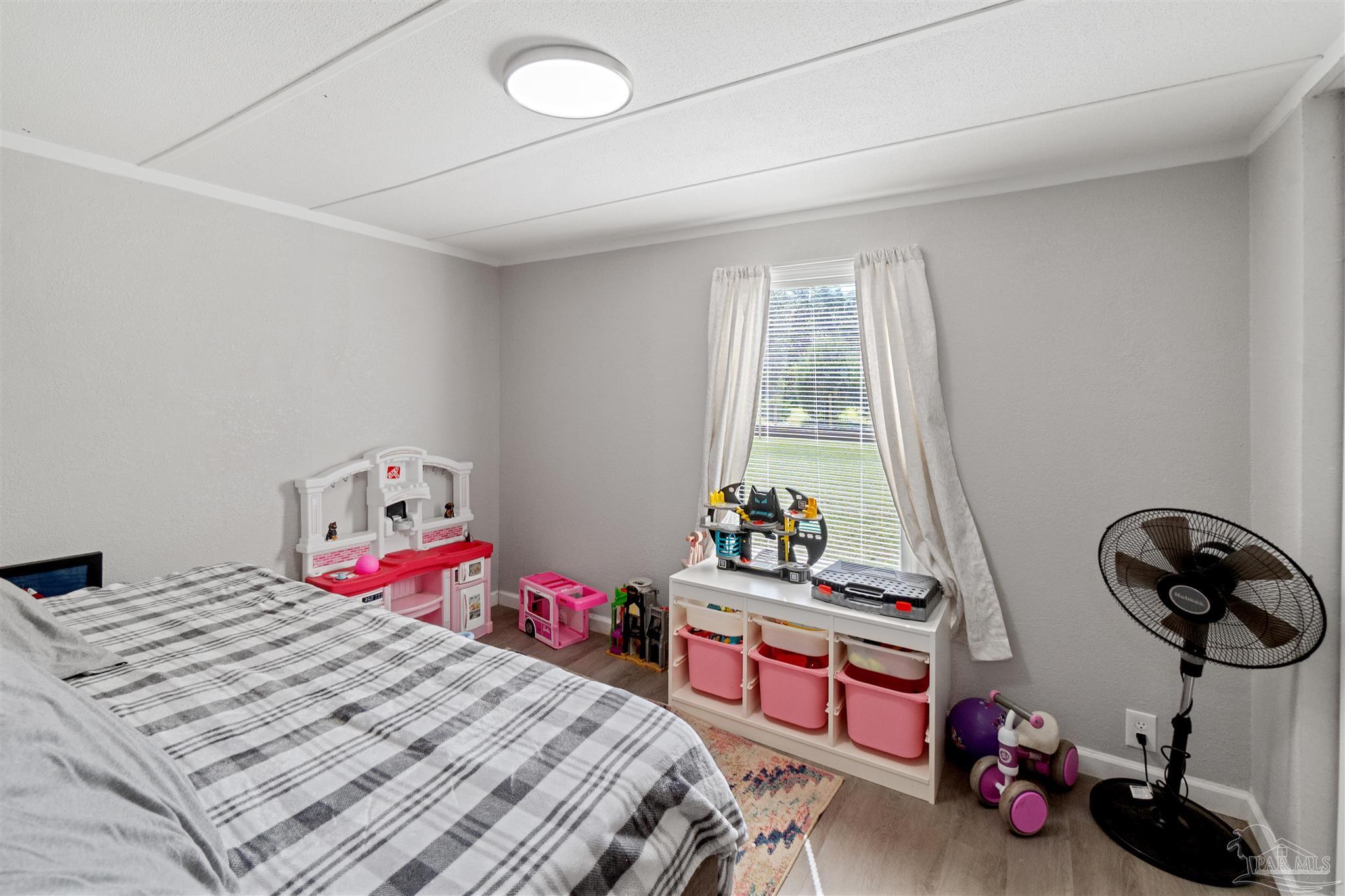 7868 Whiting Field Cir