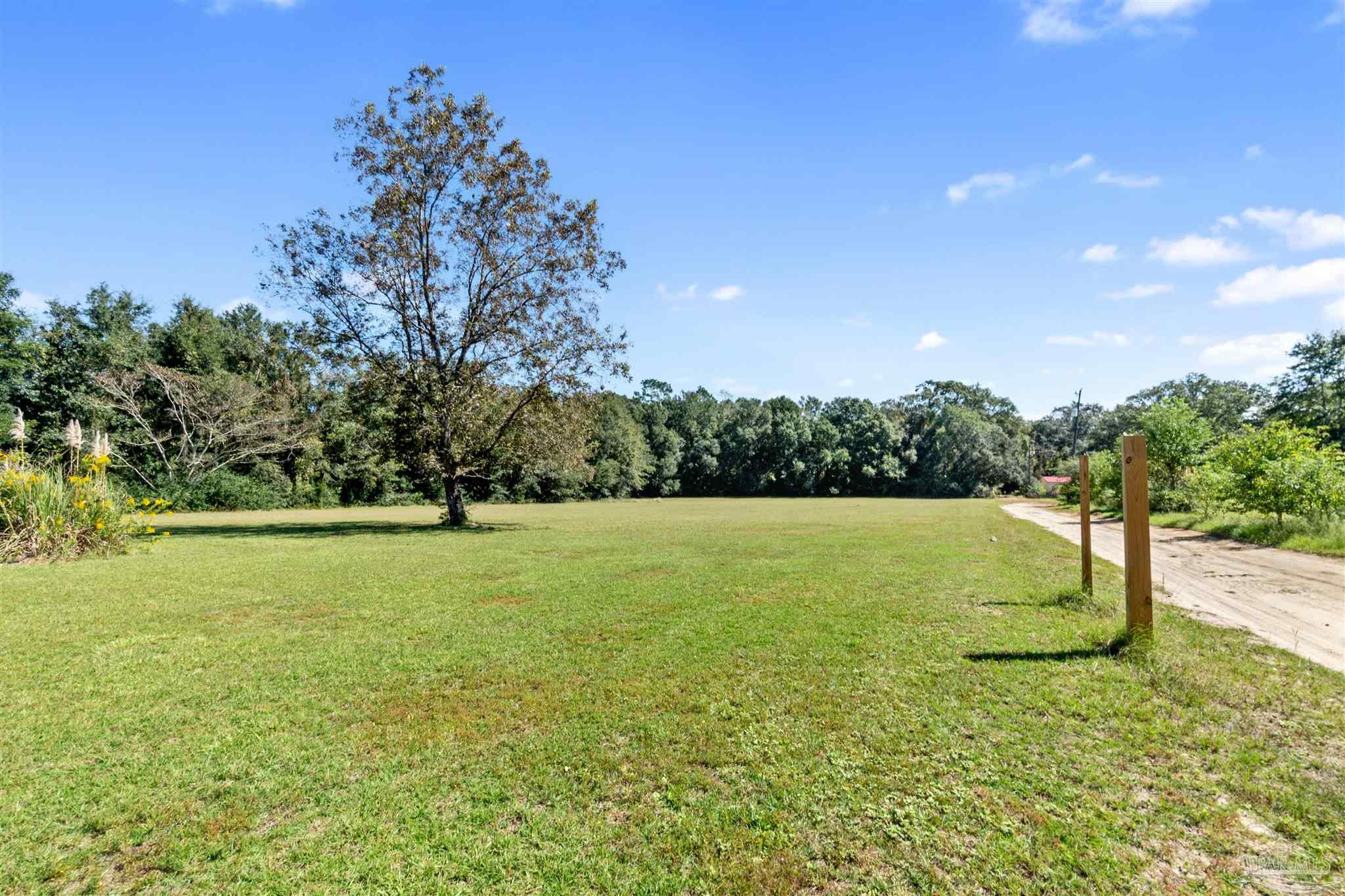 7868 Whiting Field Cir