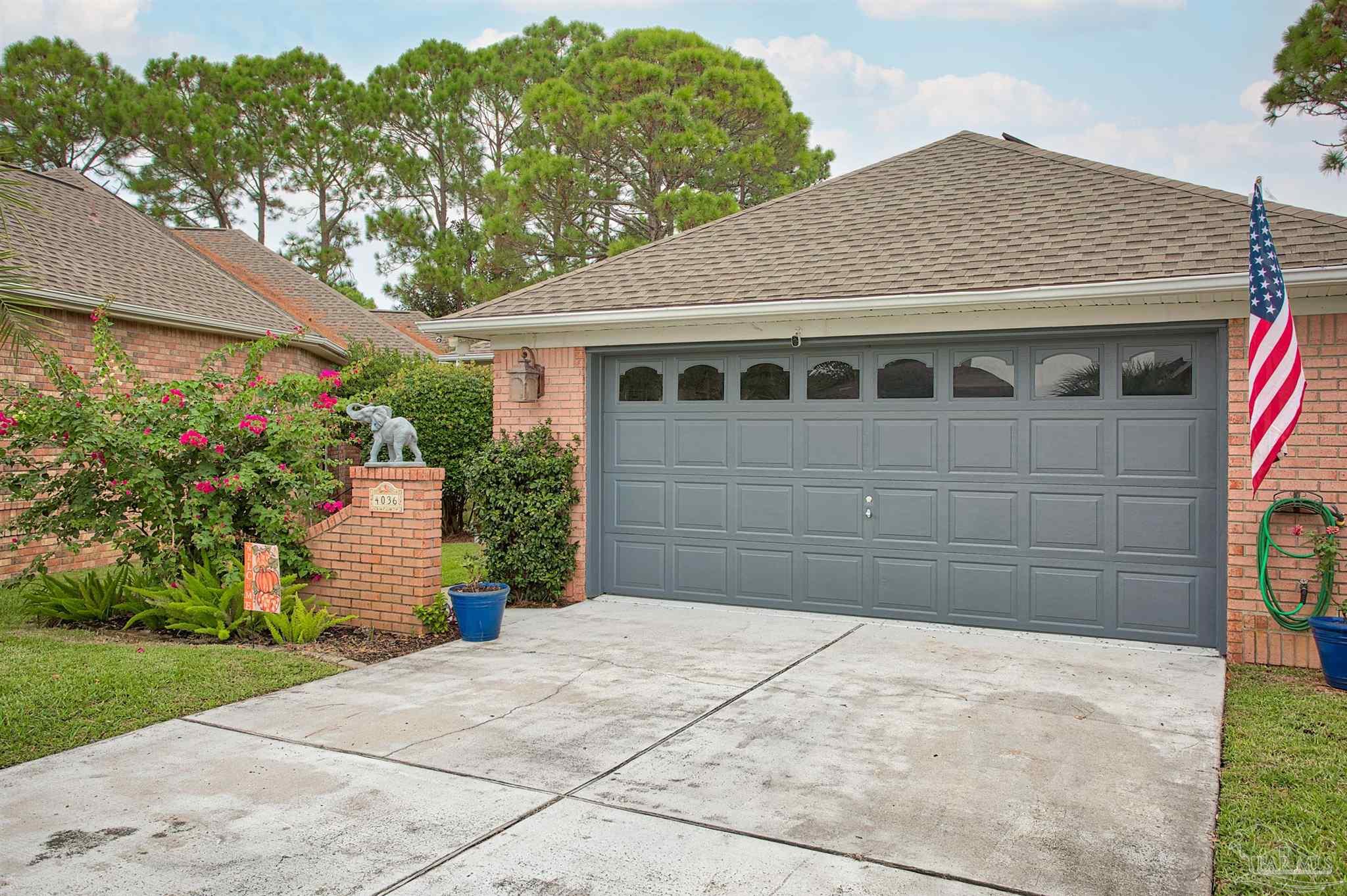 4036 Longwood Cir