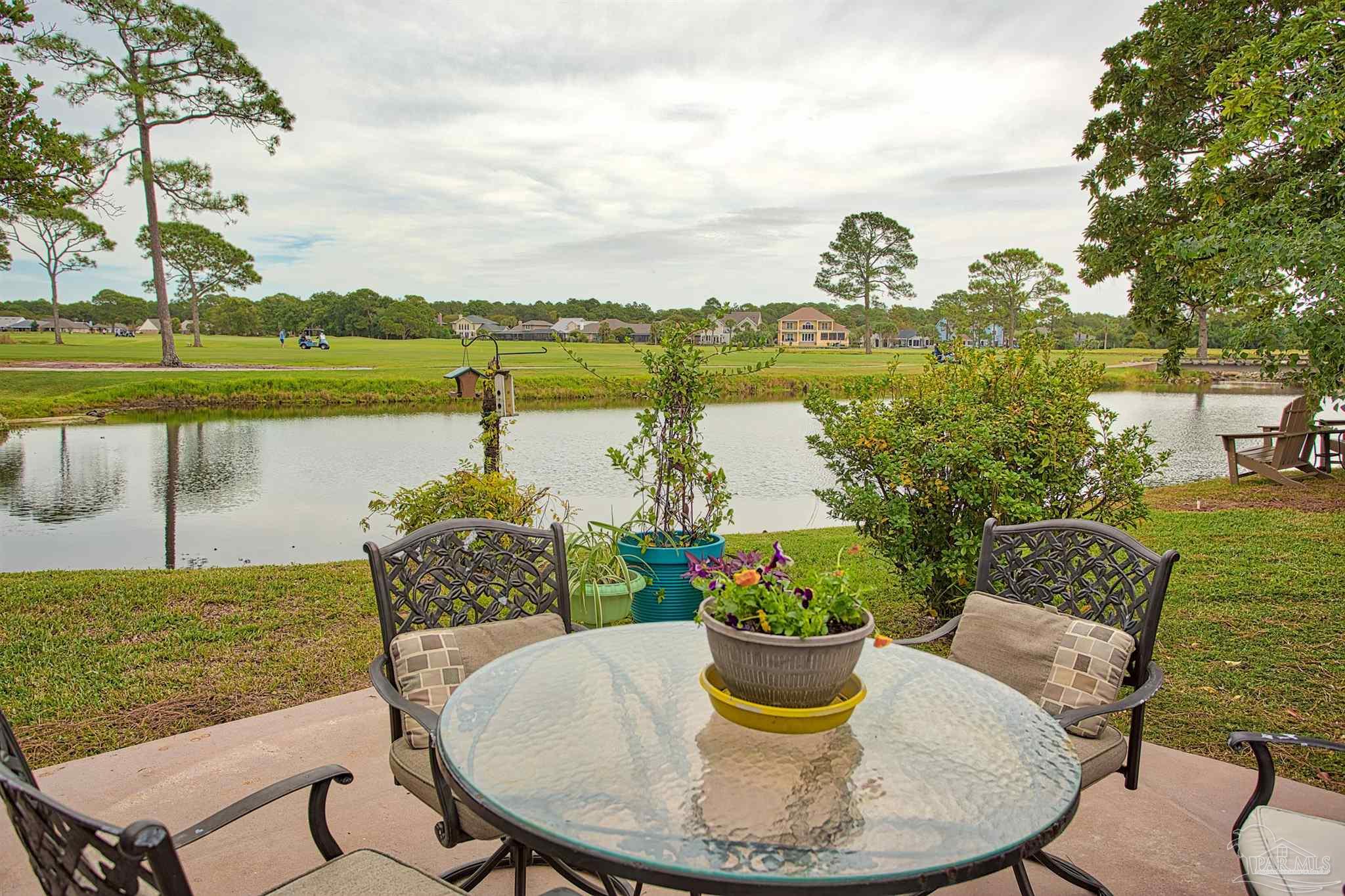4036 Longwood Cir