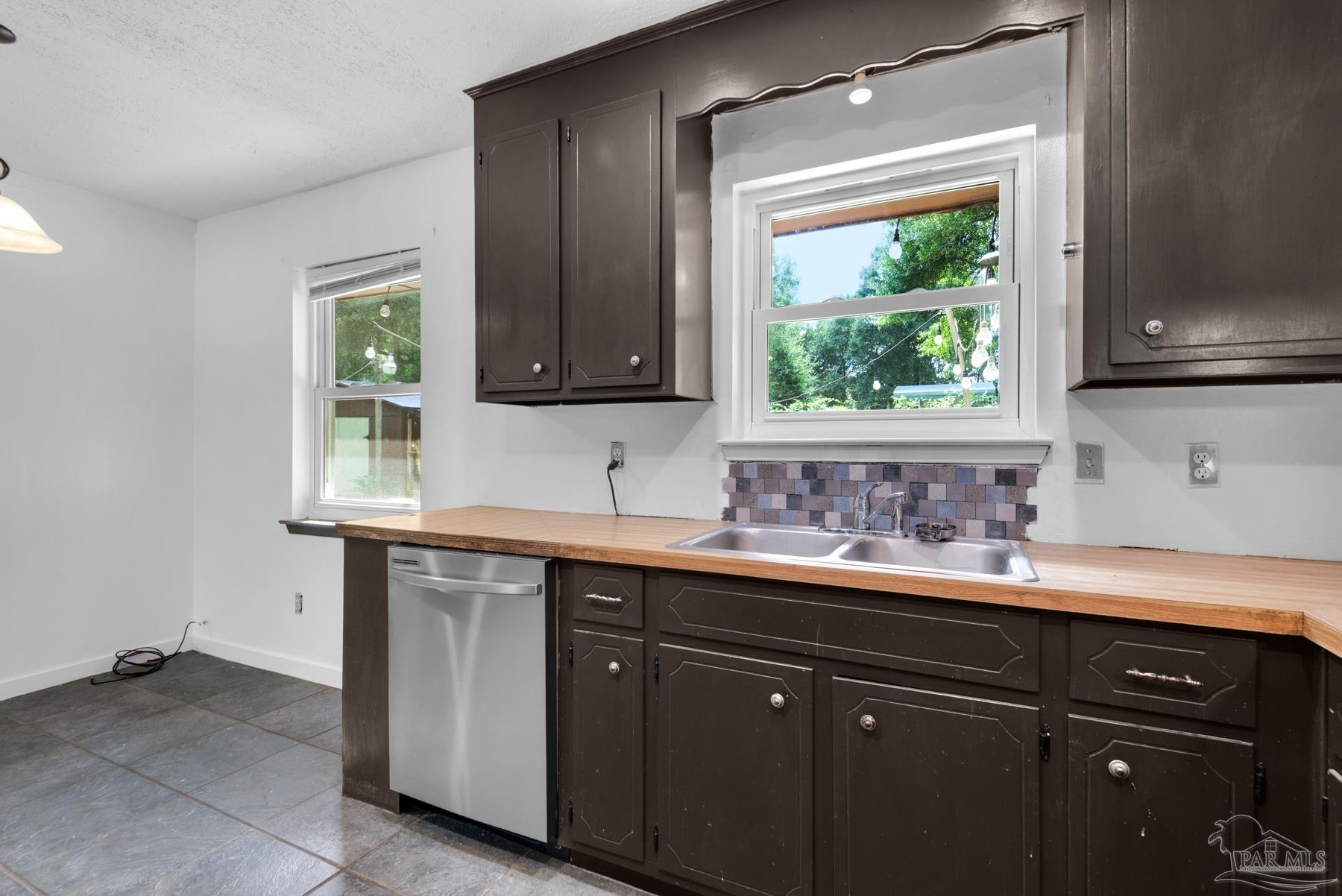 1425 Mckenzie Dr