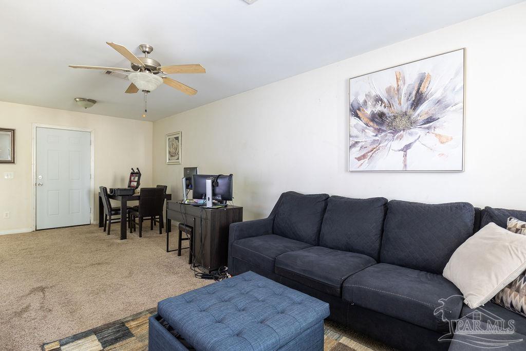 7051 Heather Oaks Dr