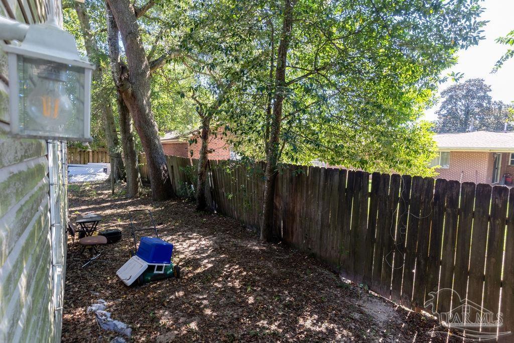 7051 Heather Oaks Dr