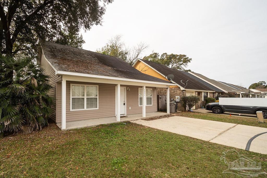 7051 Heather Oaks Dr