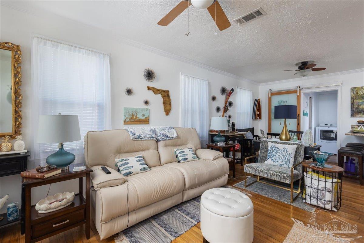 210 Berry Rd, Pensacola