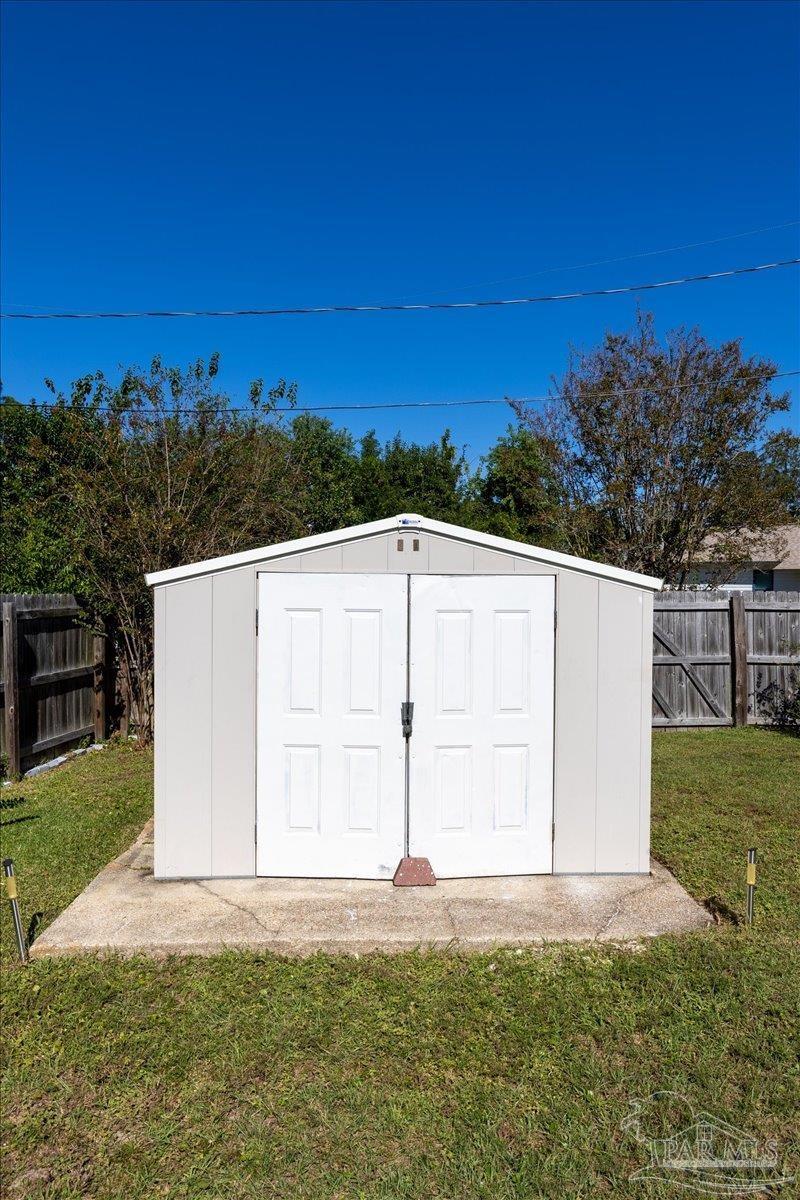 210 Berry Rd, Pensacola