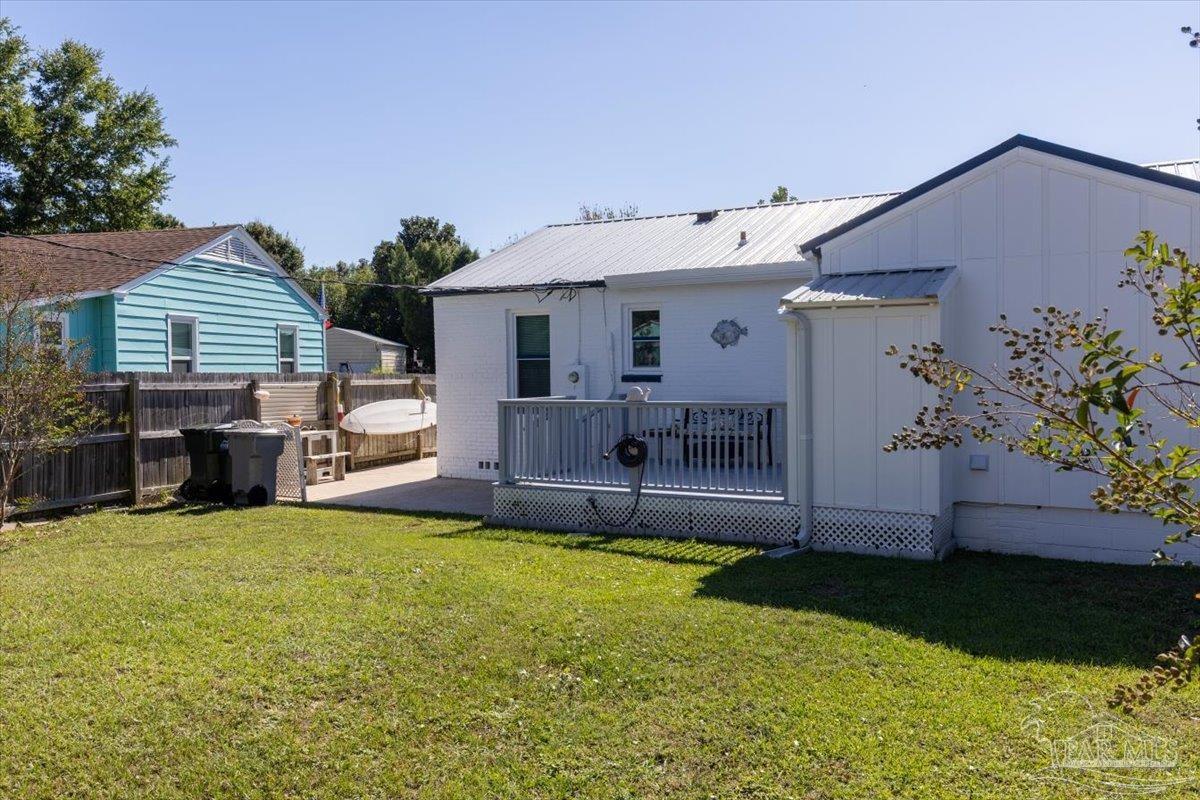 210 Berry Rd, Pensacola