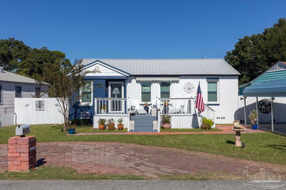 210 Berry Rd, Pensacola