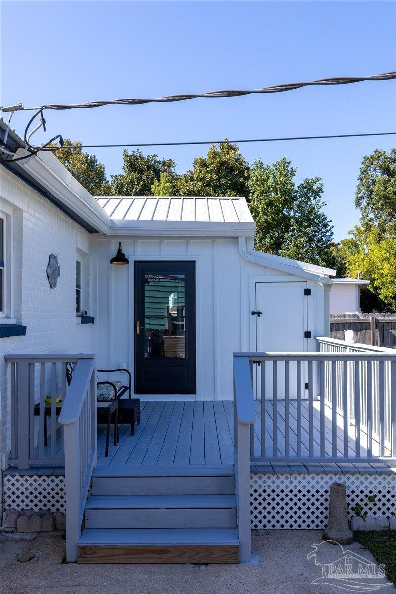 210 Berry Rd, Pensacola