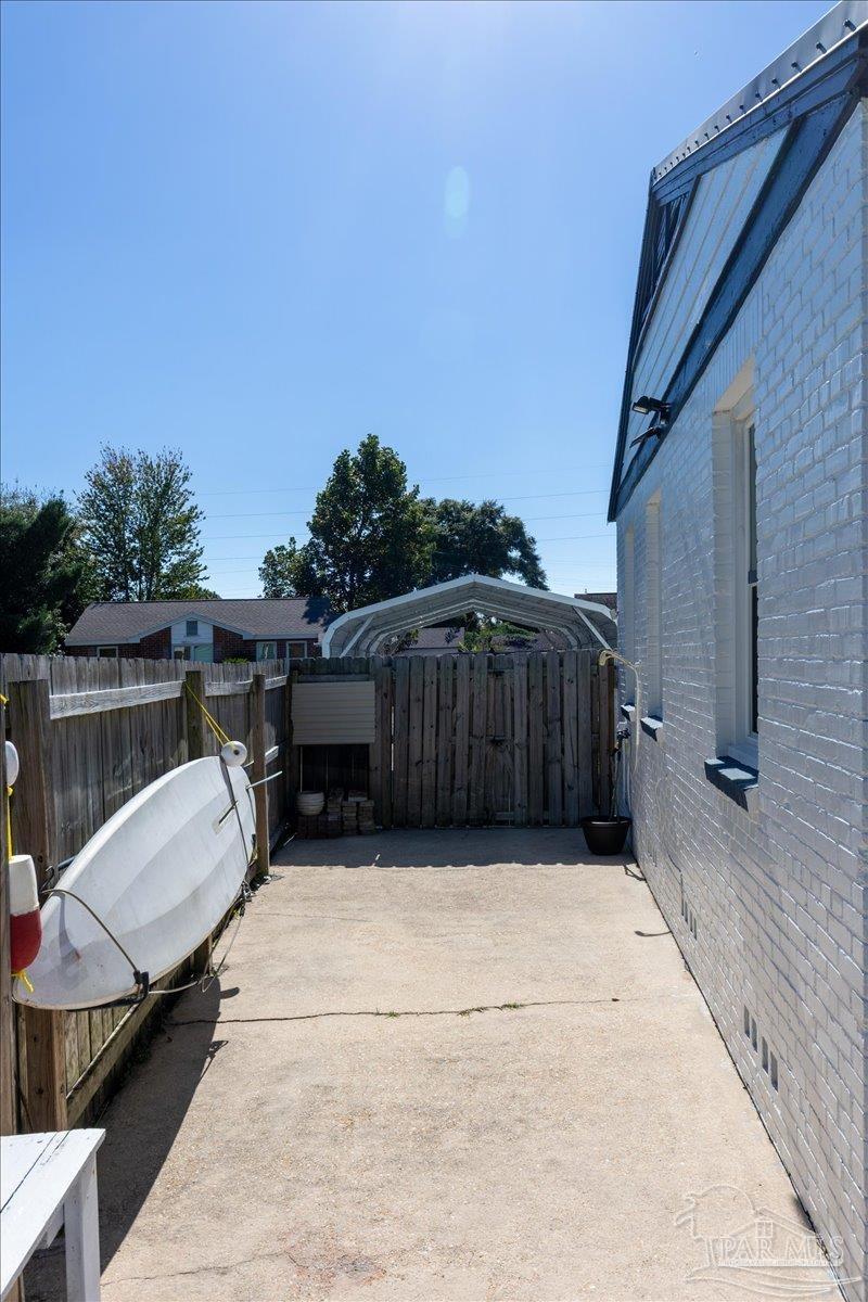 210 Berry Rd, Pensacola