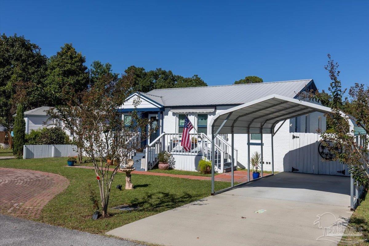 210 Berry Rd, Pensacola