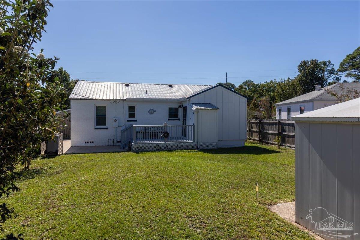 210 Berry Rd, Pensacola