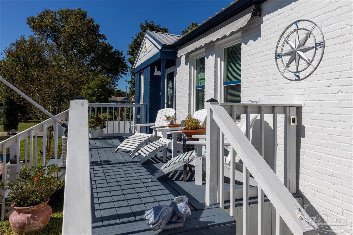 210 Berry Rd, Pensacola