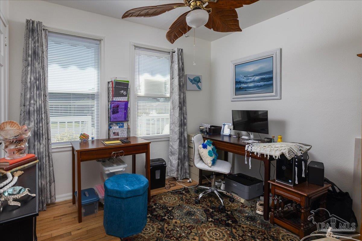 210 Berry Rd, Pensacola