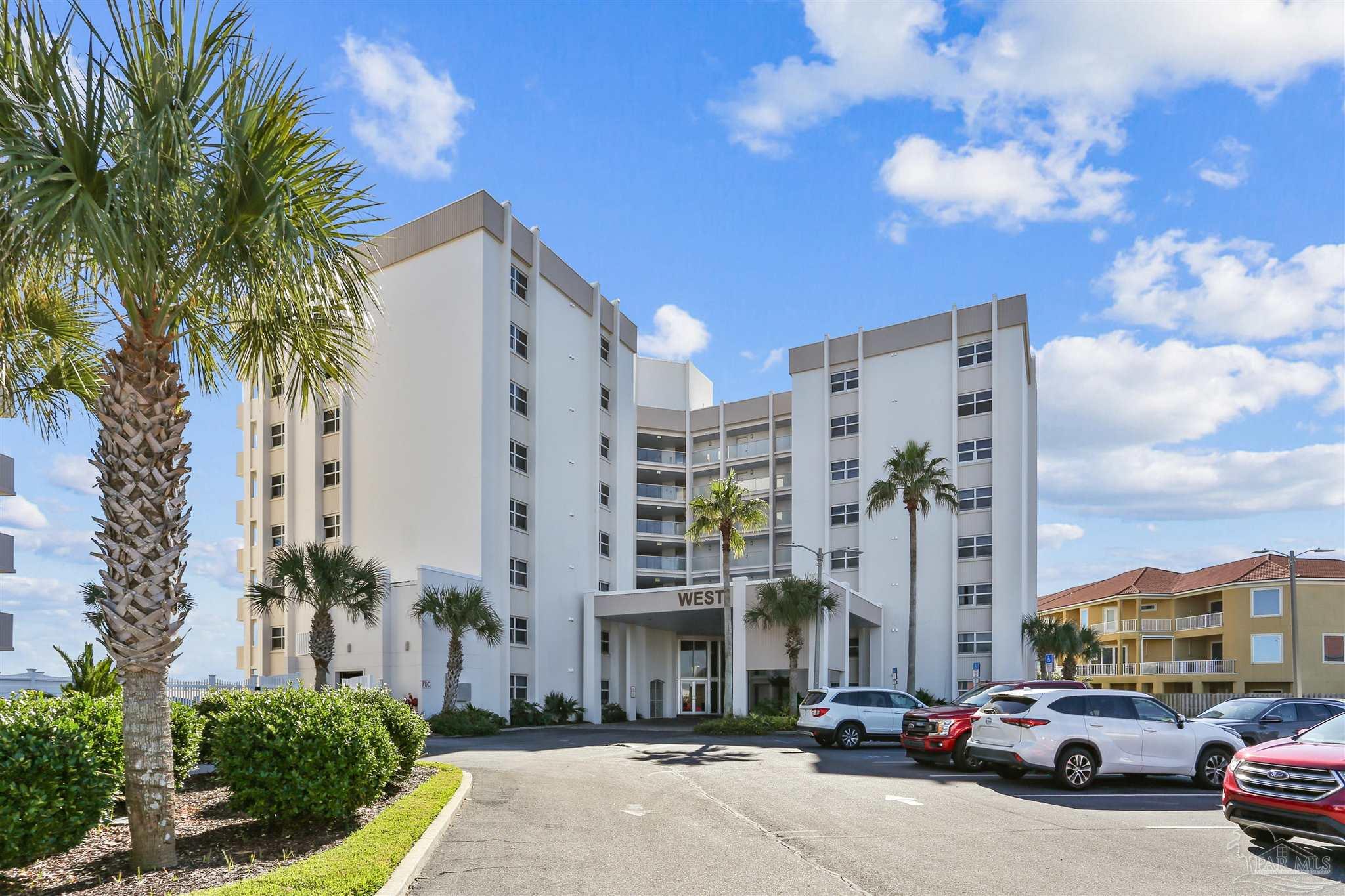 1600 Via Deluna Dr # 702B